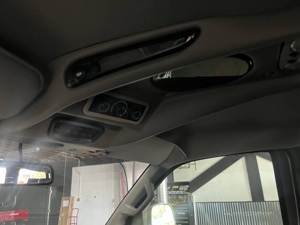 2018 GMC Savana Image 27