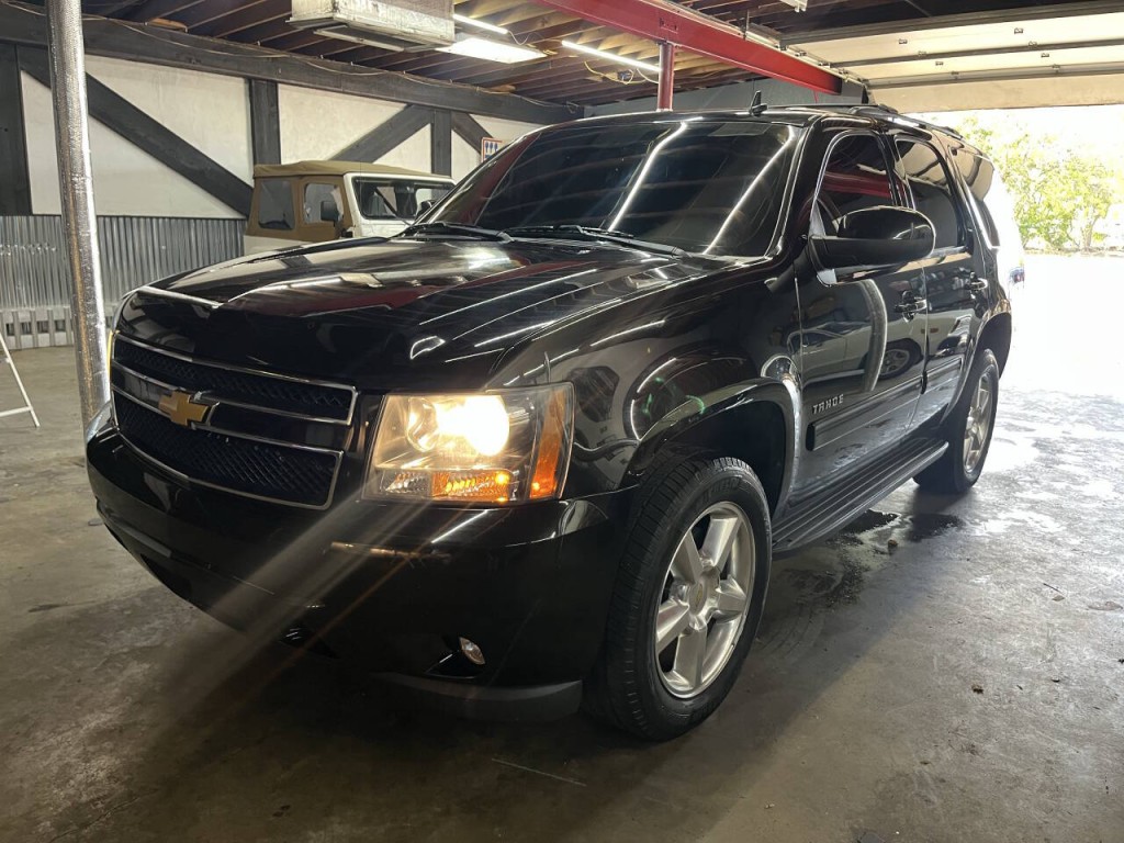 2014 Chevrolet Tahoe Image 4