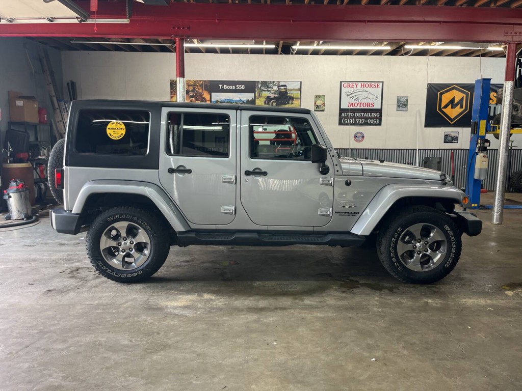 2017 Jeep Wrangler Unlimited Image 2