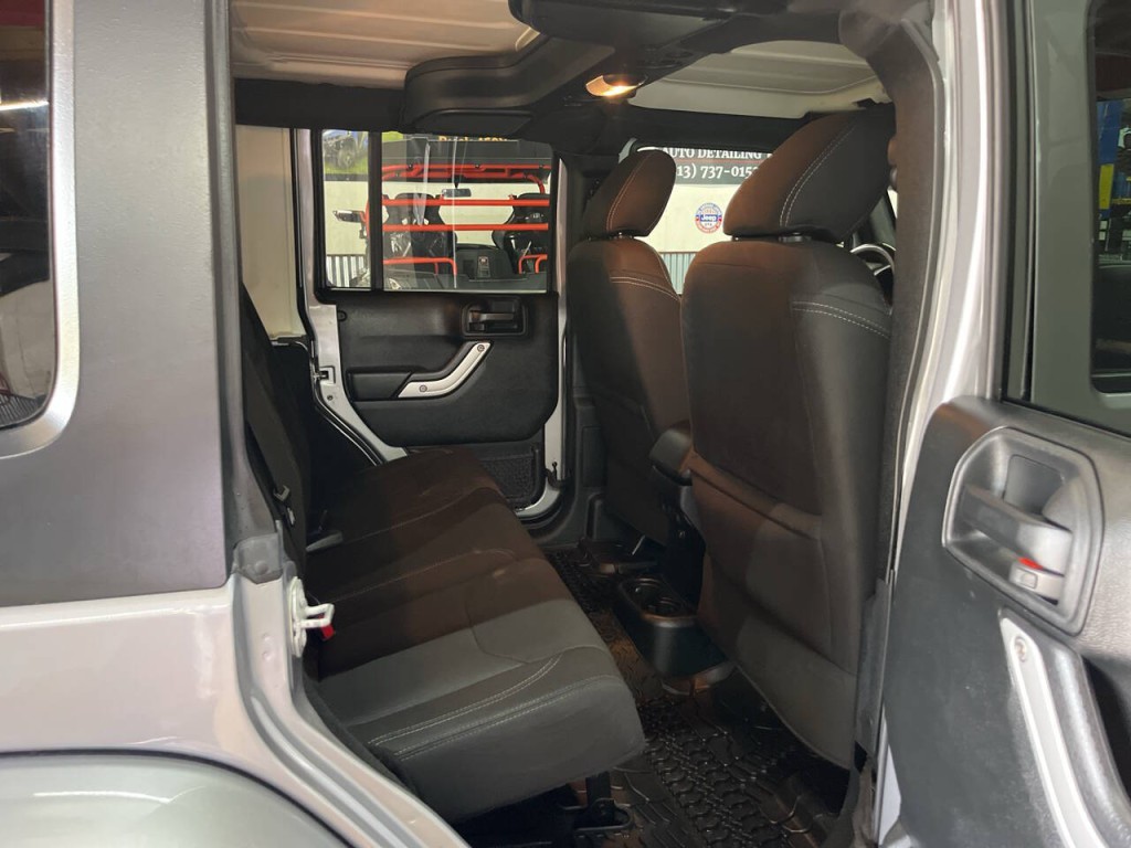 2017 Jeep Wrangler Unlimited Image 11