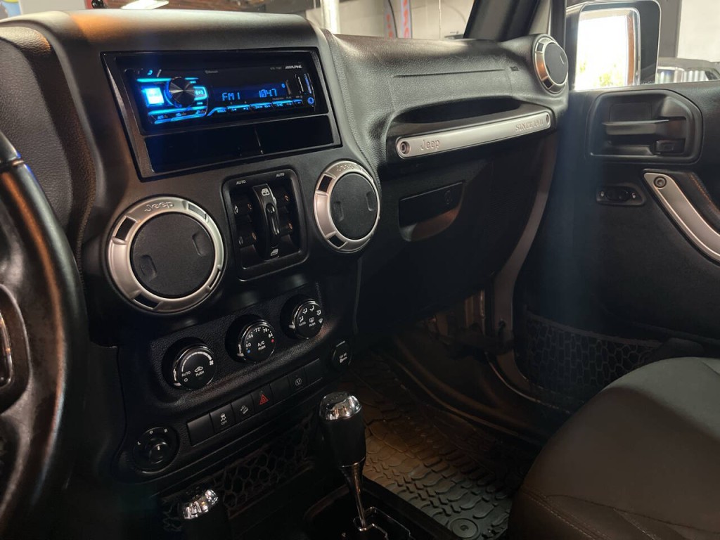 2017 Jeep Wrangler Unlimited Image 19