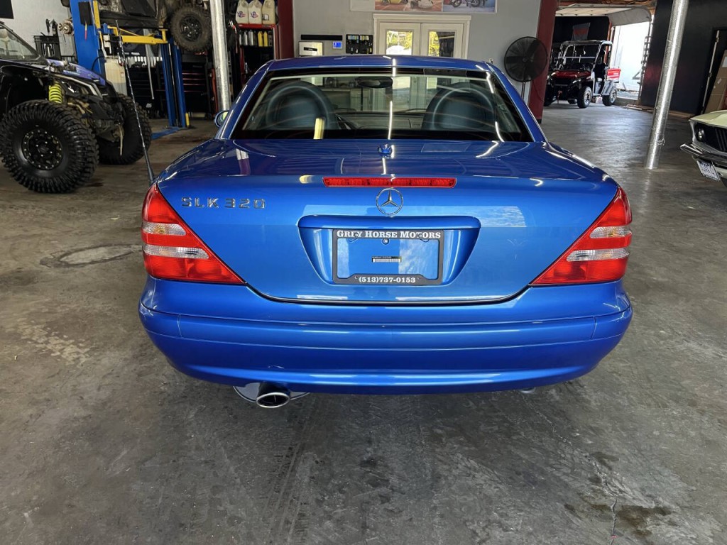 2001 Mercedes-Benz SLK-Class Image 7