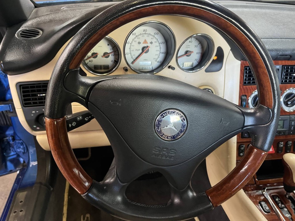 2001 Mercedes-Benz SLK-Class Image 16