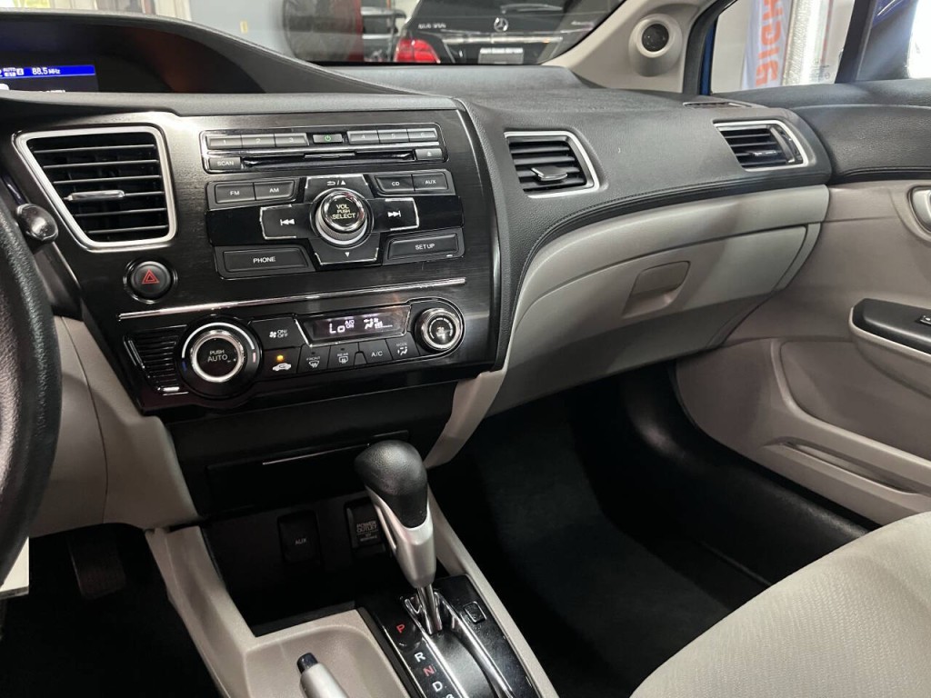 2013 Honda Civic Image 19