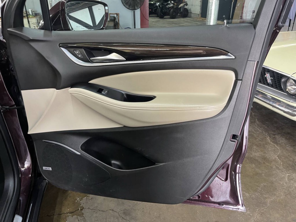 2018 Buick Enclave Image 10