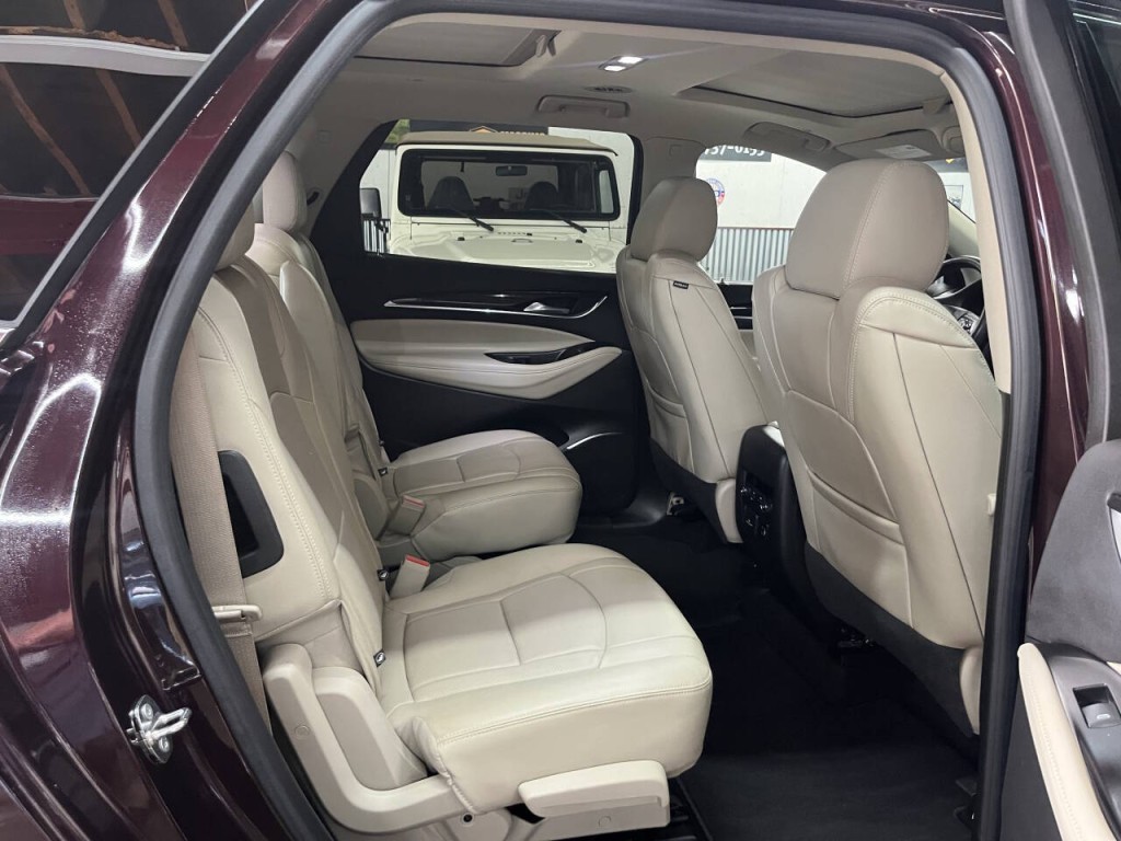 2018 Buick Enclave Image 11