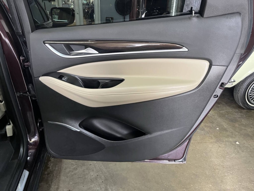 2018 Buick Enclave Image 12