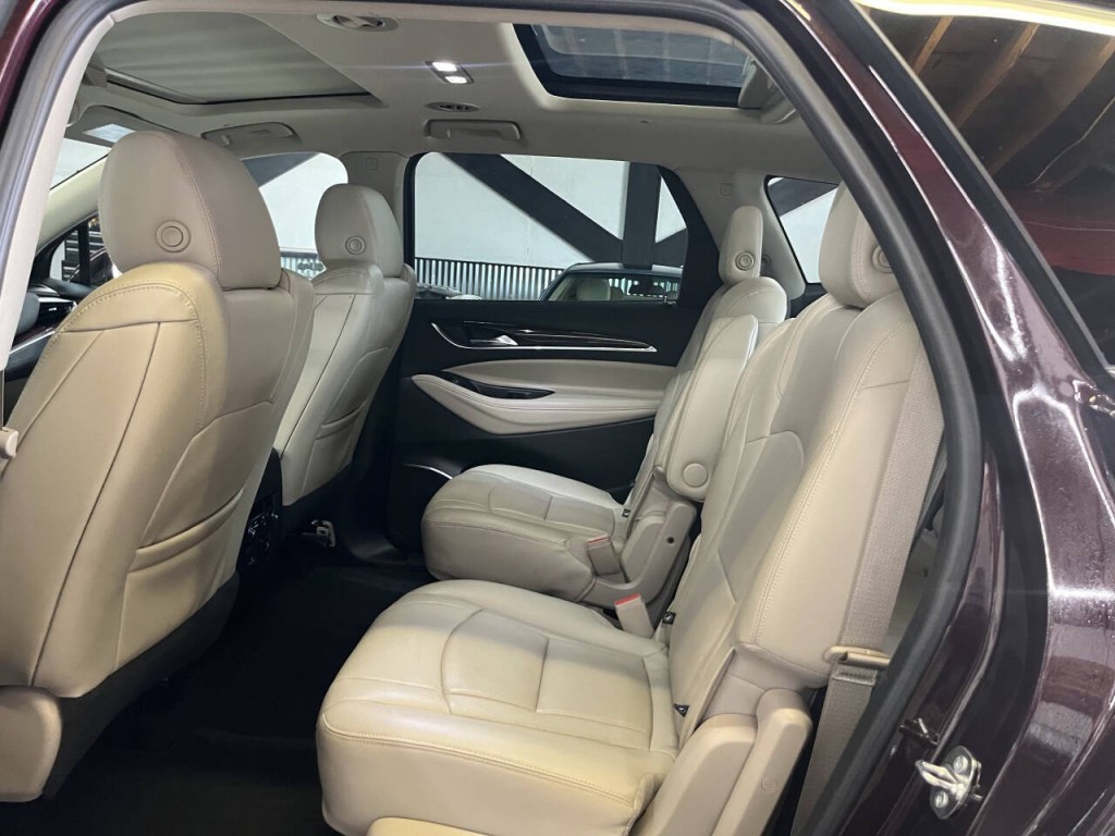 2018 Buick Enclave Image 17