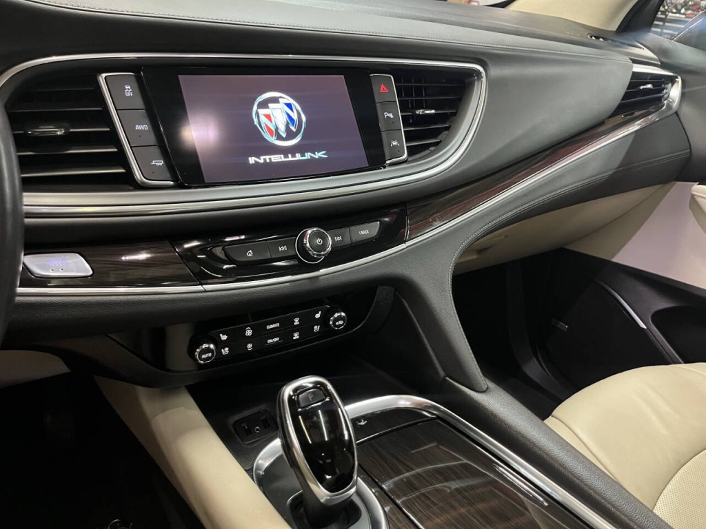 2018 Buick Enclave Image 21