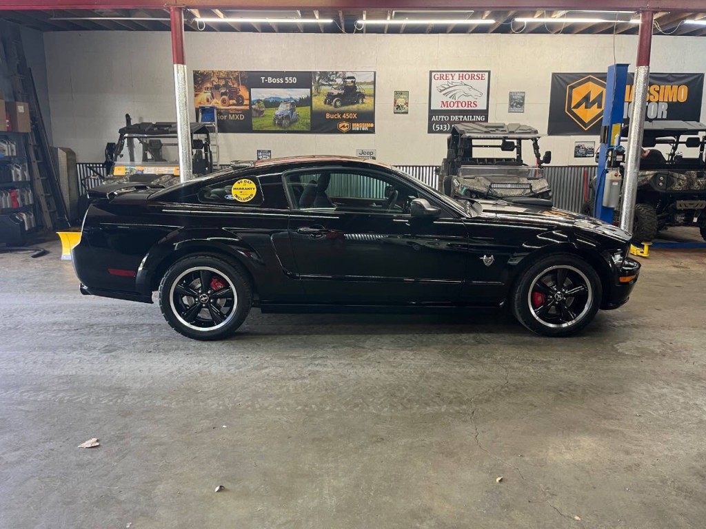 2009 Ford Mustang Image 3