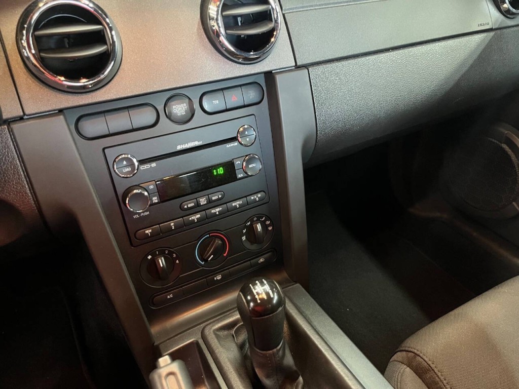 2009 Ford Mustang Image 14