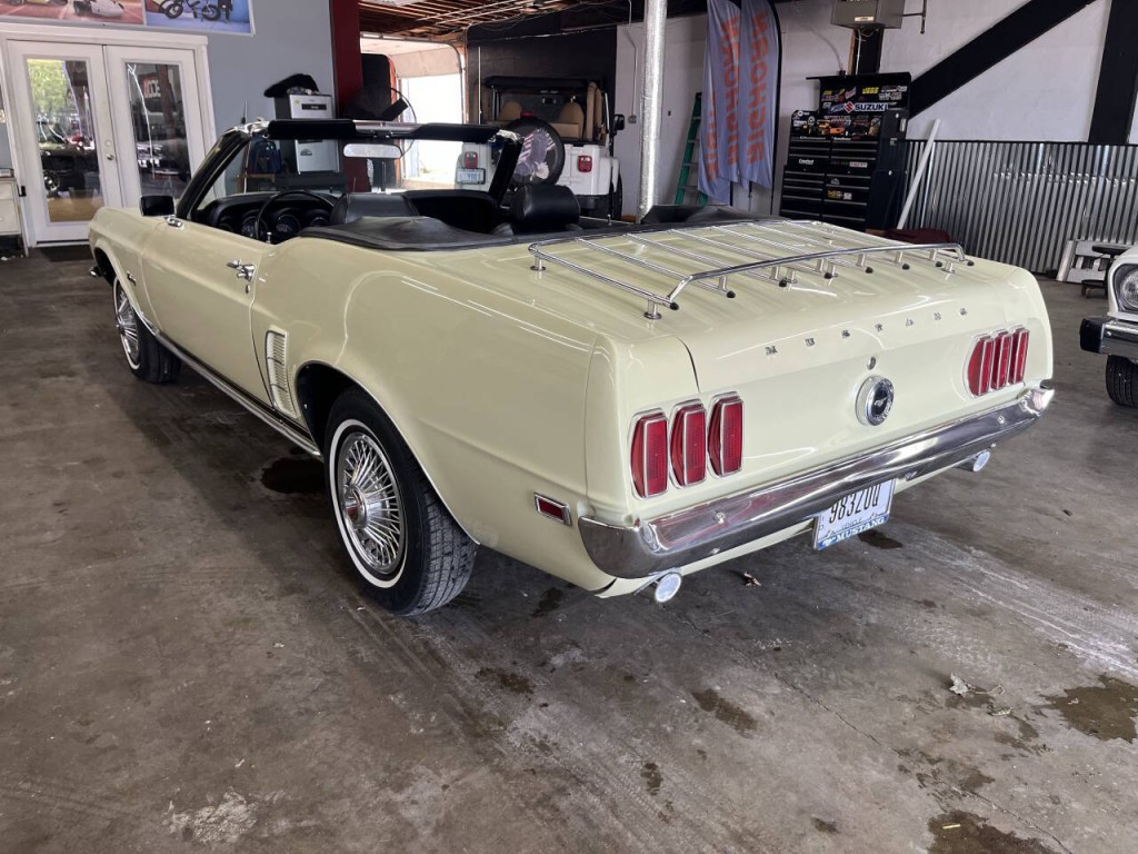 1969 Ford Mustang Image 6