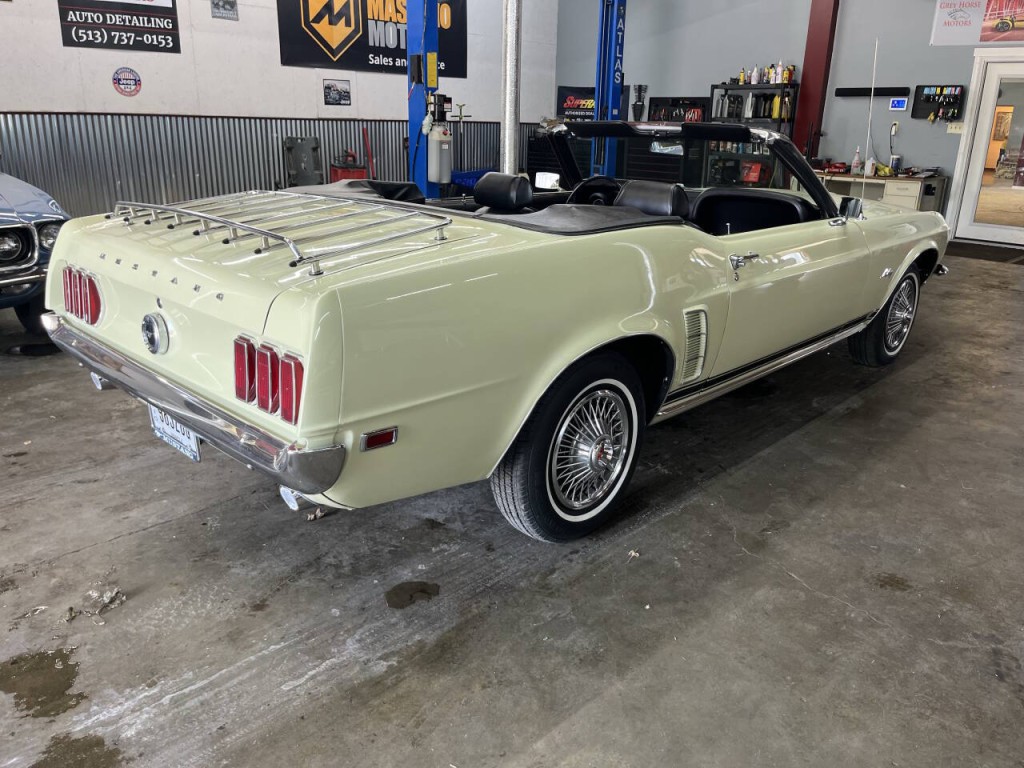 1969 Ford Mustang Image 8