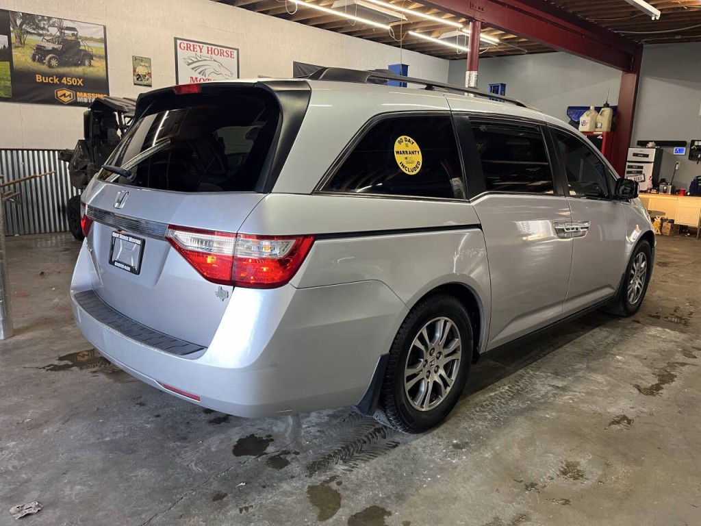 2012 Honda Odyssey Image 8