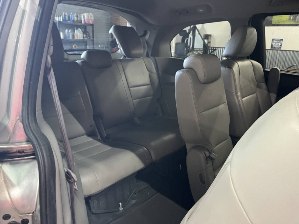 2012 Honda Odyssey Image 12