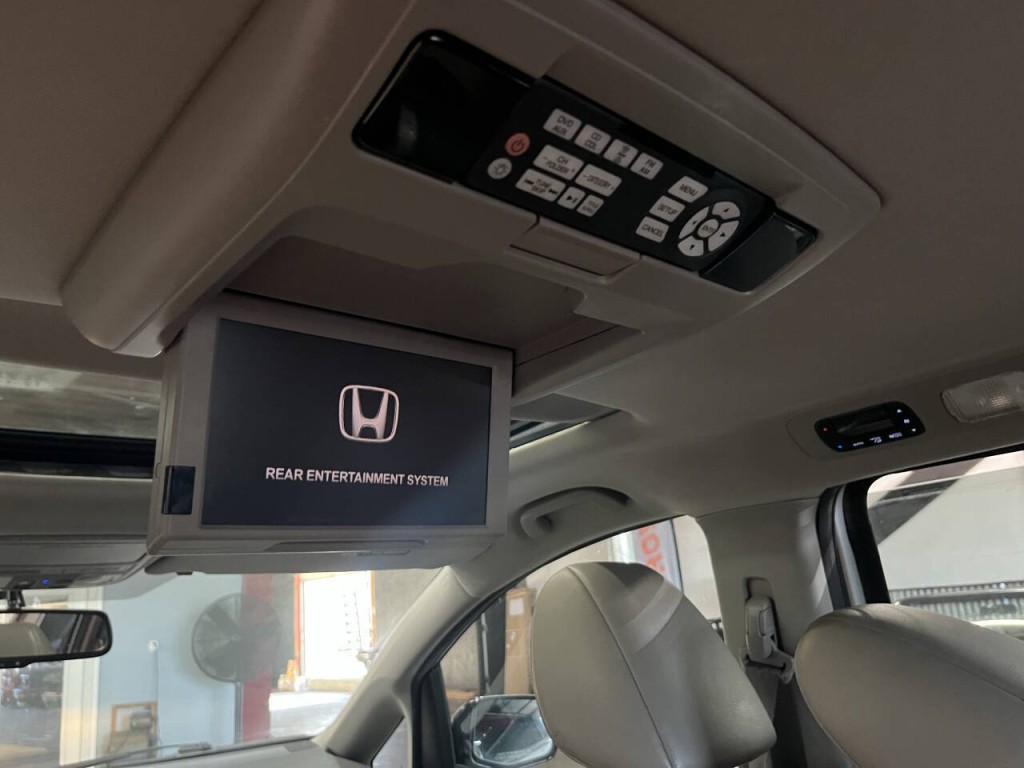 2012 Honda Odyssey Image 17