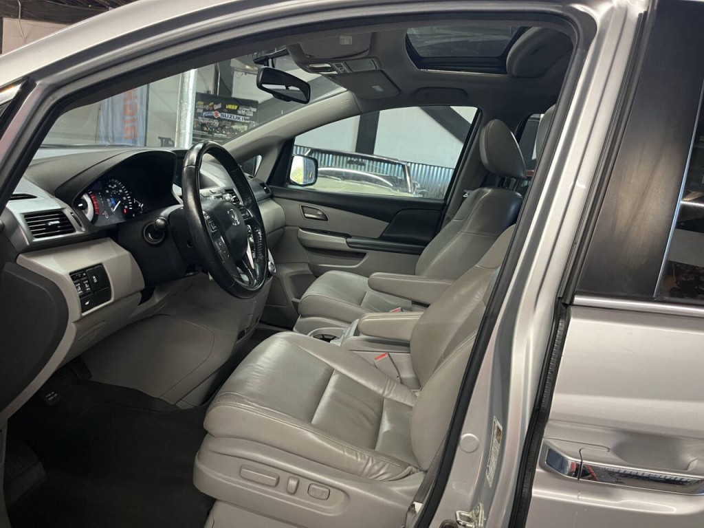 2012 Honda Odyssey Image 19