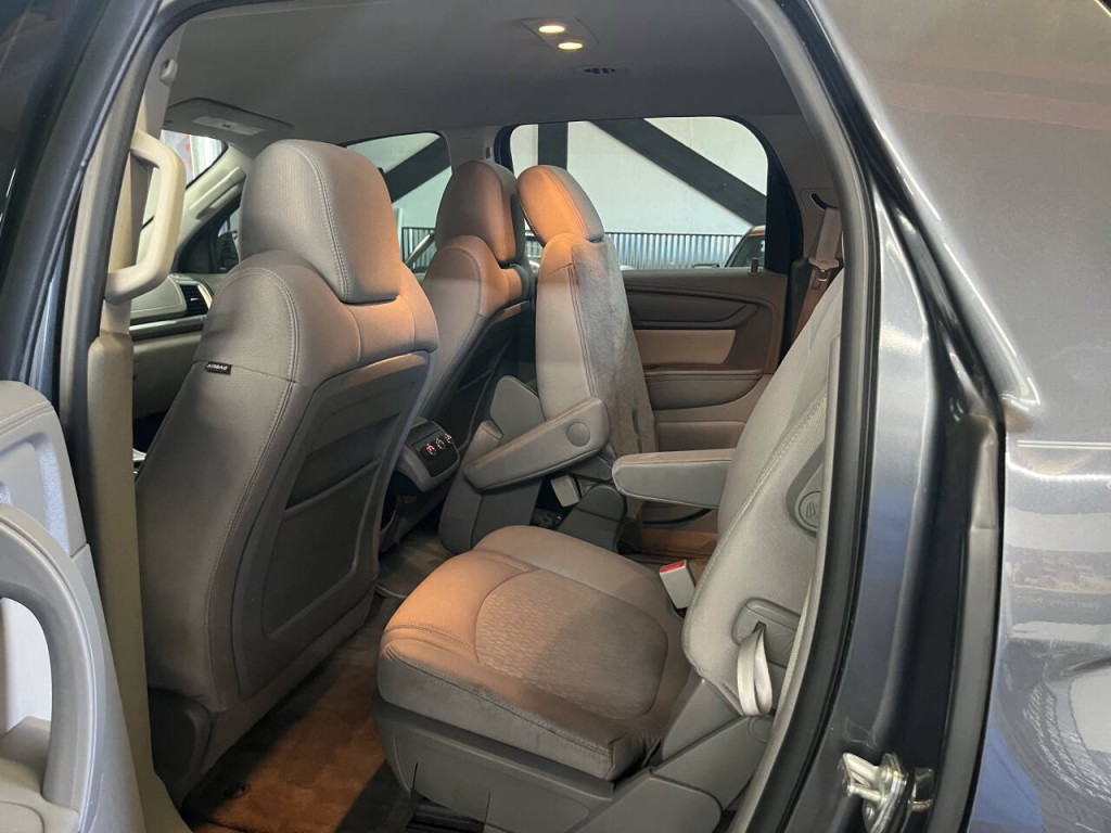 2014 GMC Acadia Image 17