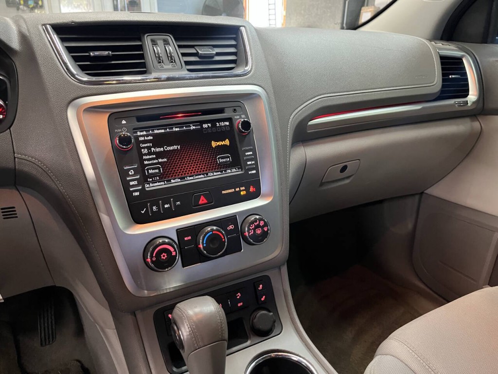 2014 GMC Acadia Image 21