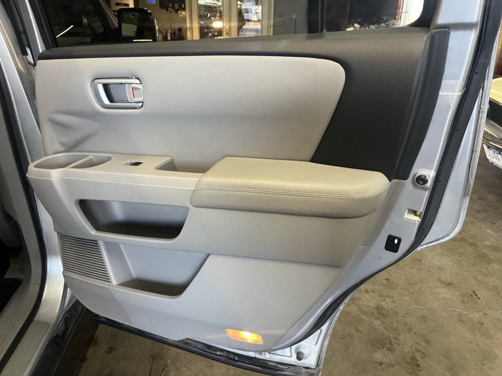 2011 Honda Pilot Image 12