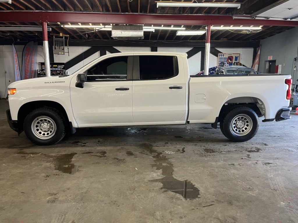 2021 Chevrolet Silverado 1500 Image 2