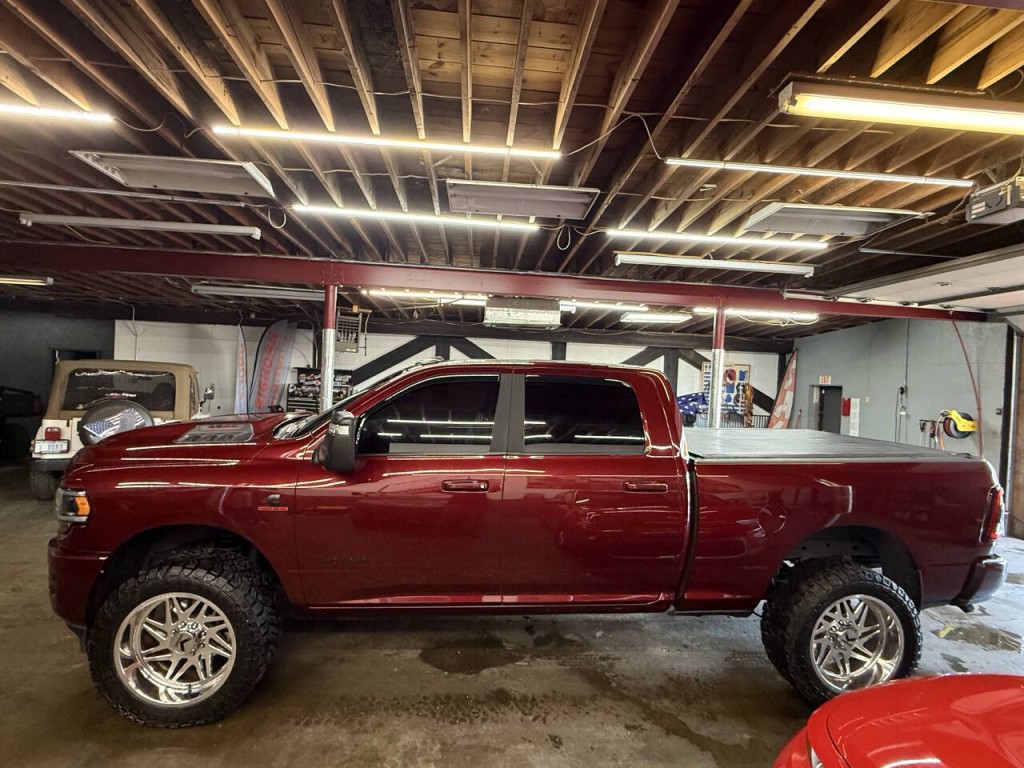 2024 RAM 2500 Image 8