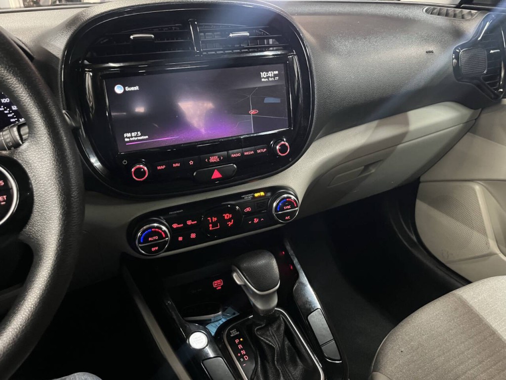 2022 Kia Soul Image 19