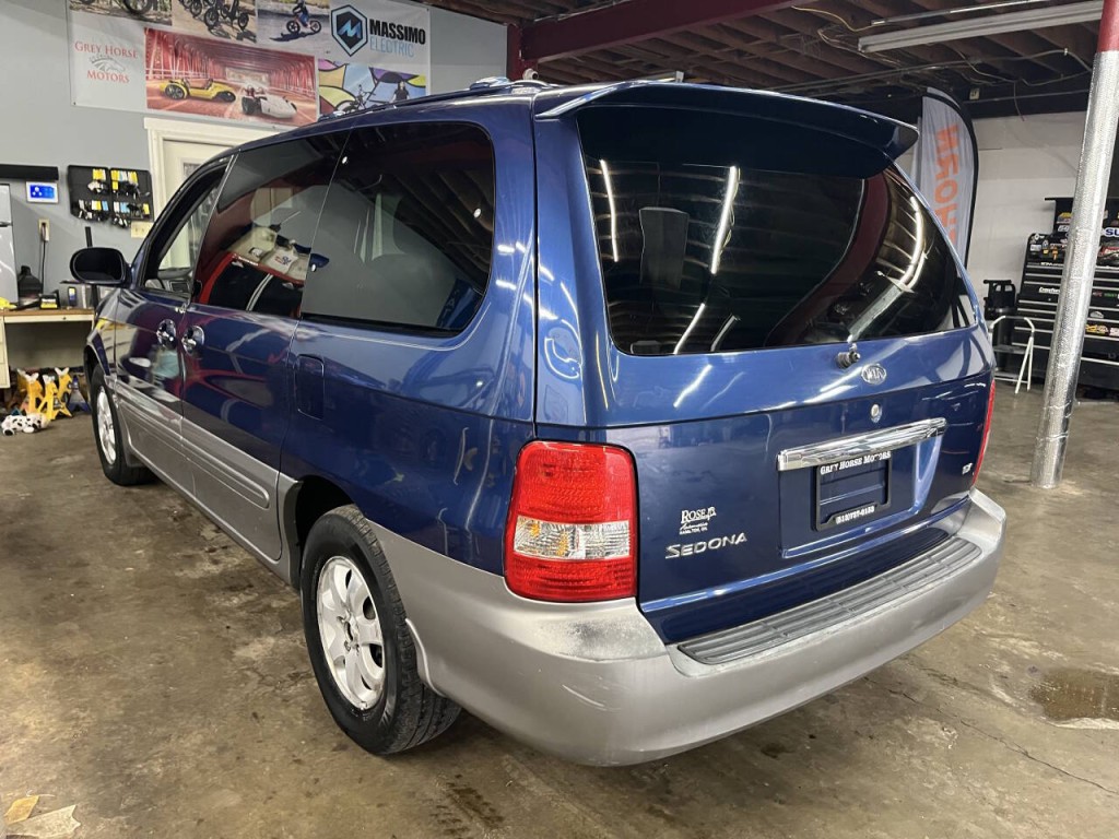 2005 Kia Sedona Image 6