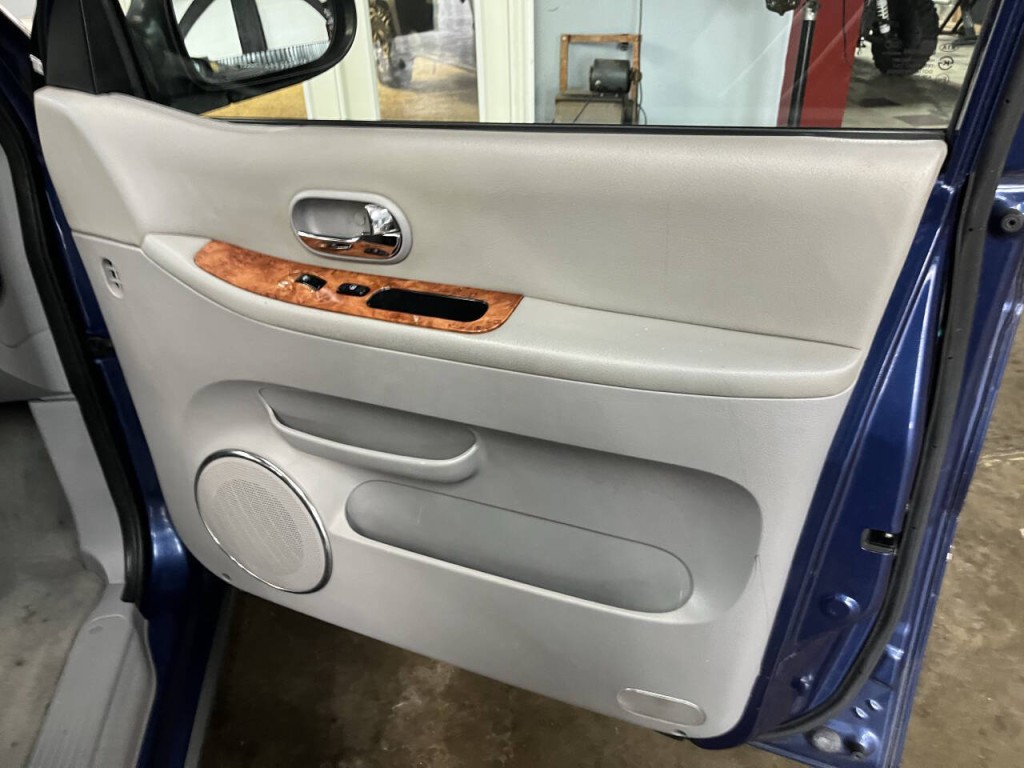 2005 Kia Sedona Image 10