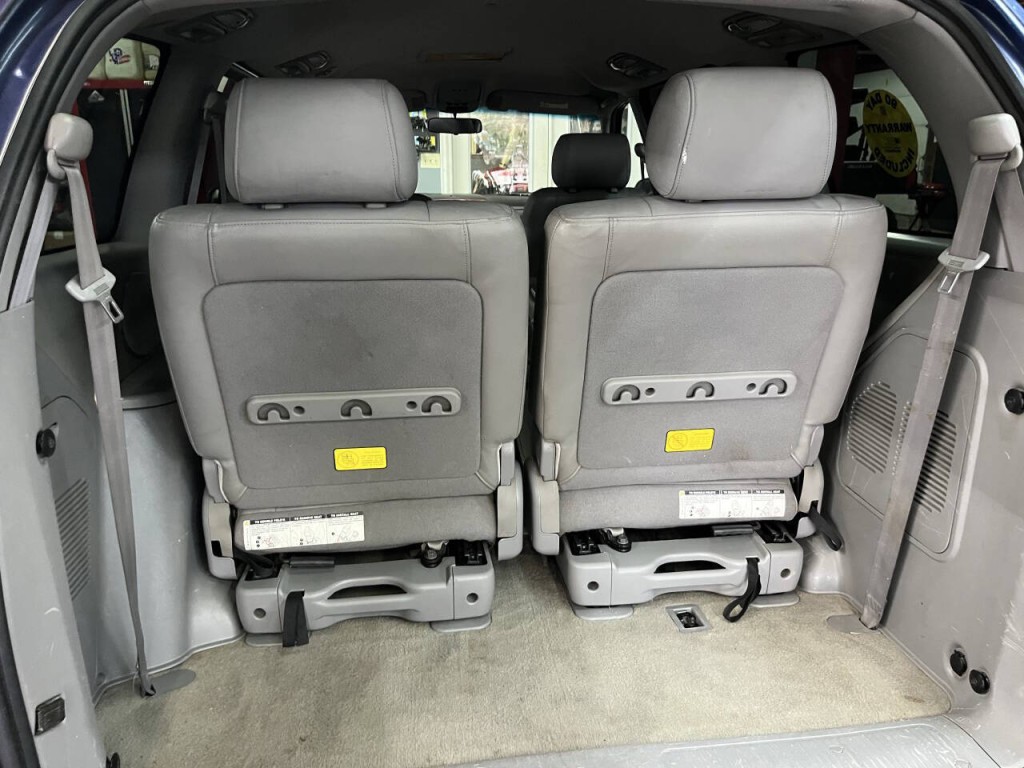 2005 Kia Sedona Image 15