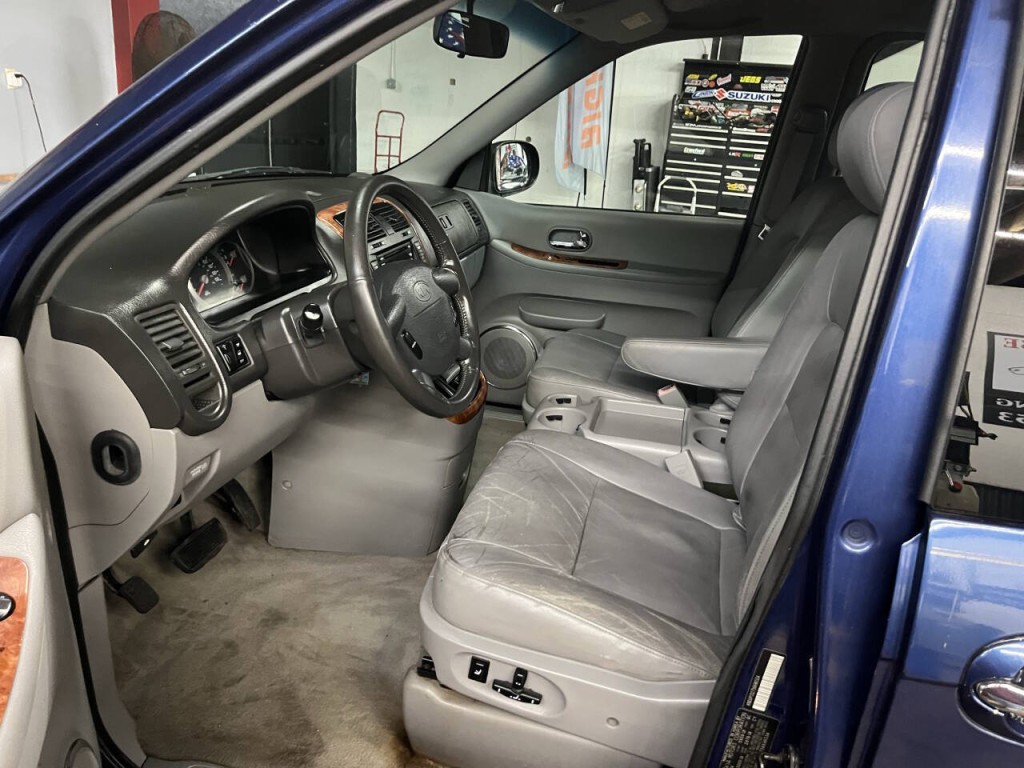 2005 Kia Sedona Image 17