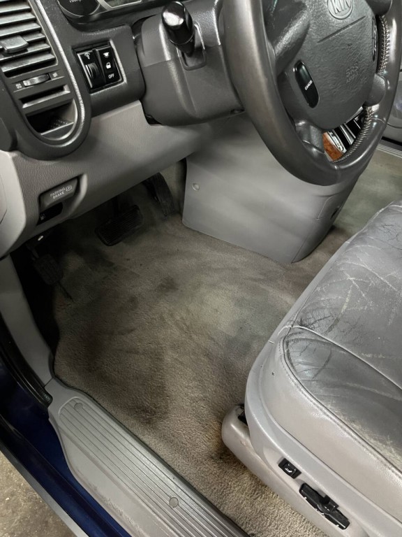 2005 Kia Sedona Image 21