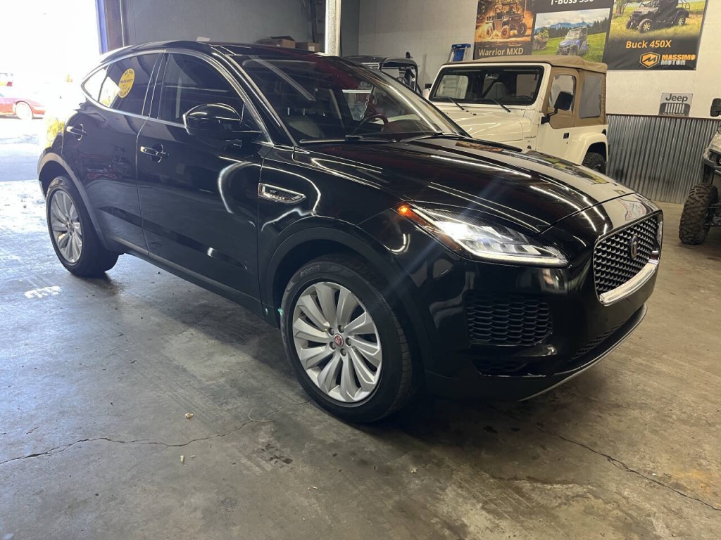 2018 Jaguar E-pace Image 3