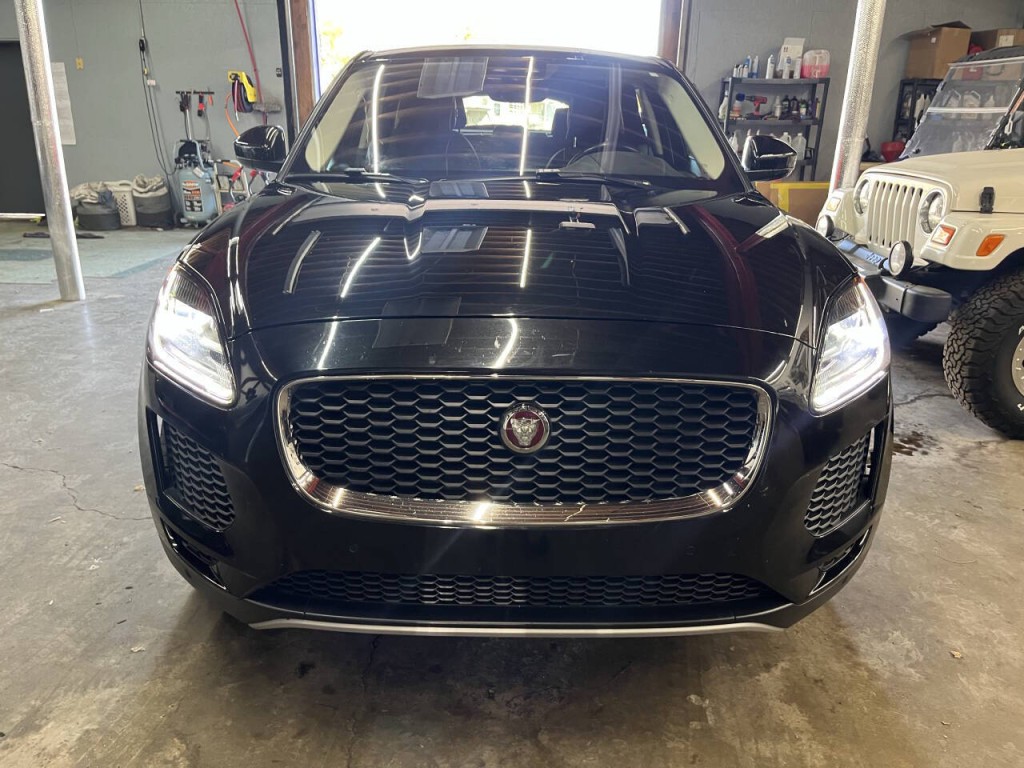 2018 Jaguar E-pace Image 4