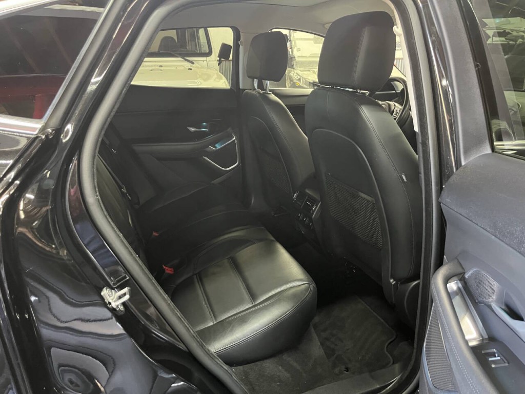 2018 Jaguar E-pace Image 11
