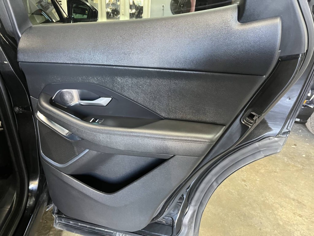 2018 Jaguar E-pace Image 12