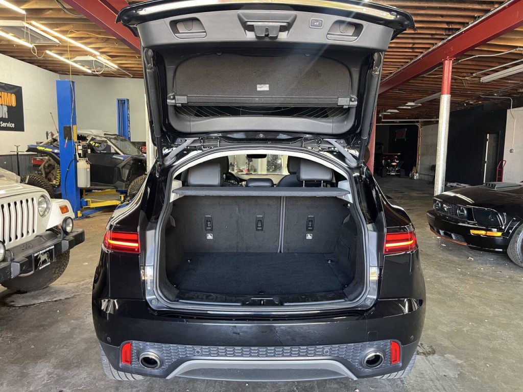 2018 Jaguar E-pace Image 13