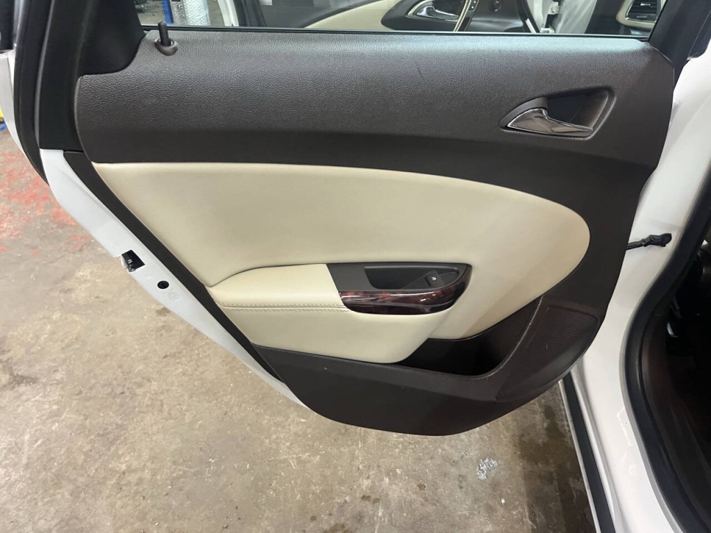 2015 Buick Verano Image 16