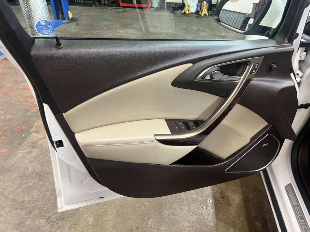 2015 Buick Verano Image 18