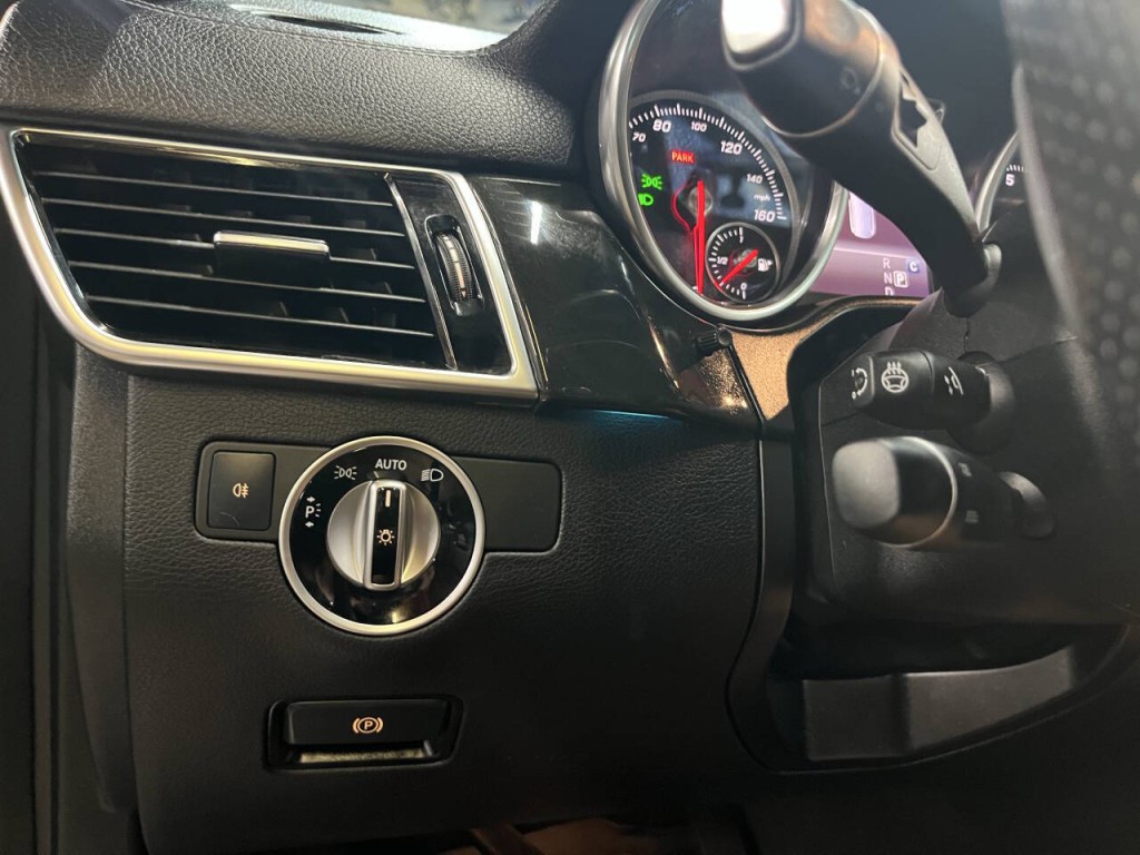 2017 Mercedes-Benz GLS-Class Image 21