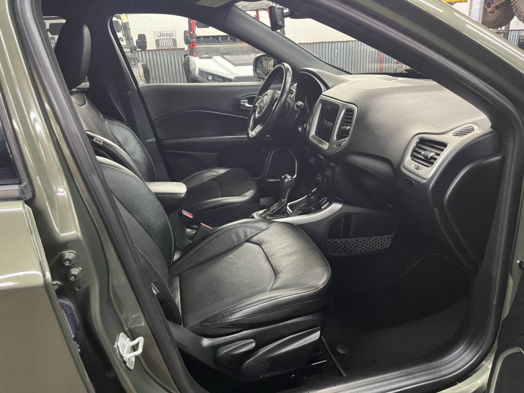 2021 Jeep Compass Image 9