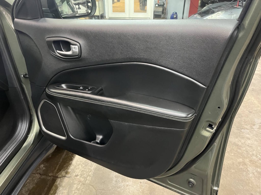 2021 Jeep Compass Image 10