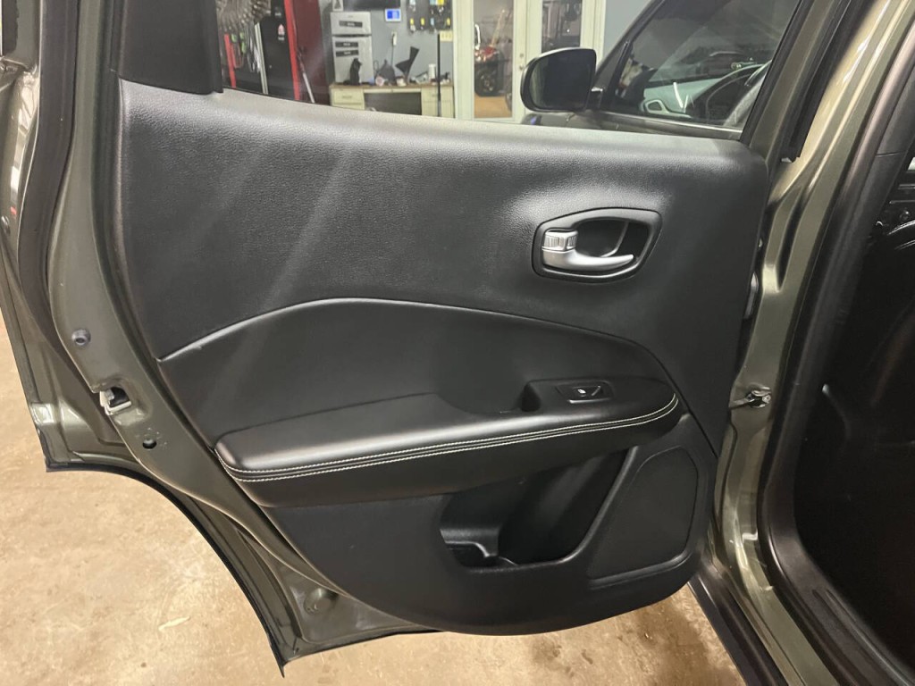 2021 Jeep Compass Image 16