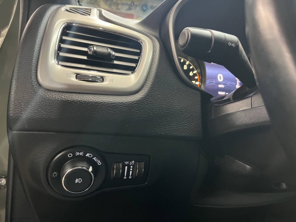 2021 Jeep Compass Image 21