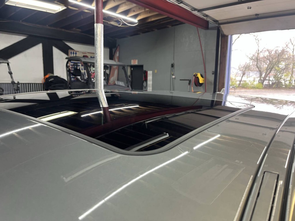 2010 Mercedes-Benz E-Class Image 22