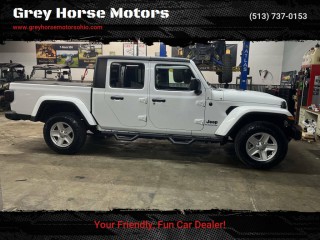Image for 2022 Jeep Gladiator Sport S Crew Cab 5.0 ft. SB ID: 7056935