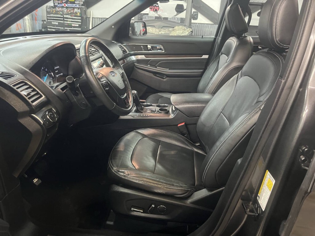2018 Ford Explorer Image 16