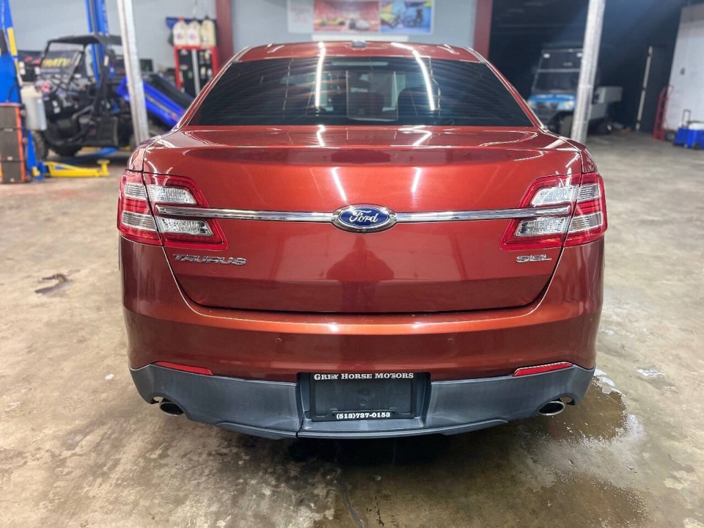 2014 Ford Taurus Image 7