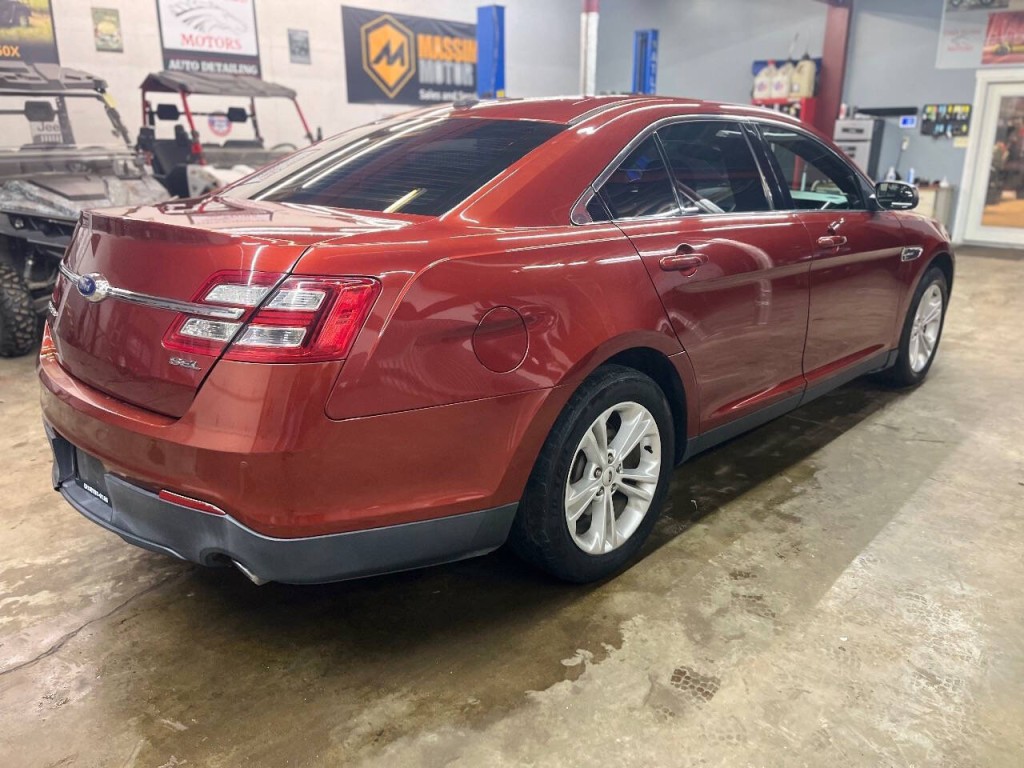 2014 Ford Taurus Image 8