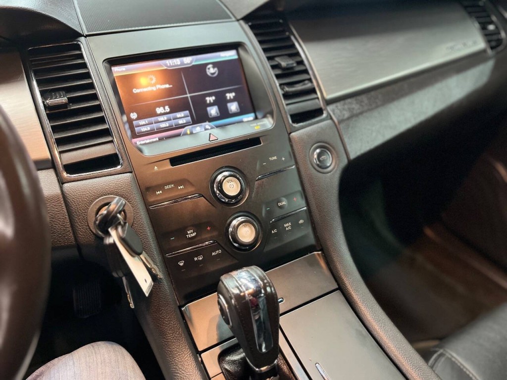 2014 Ford Taurus Image 18